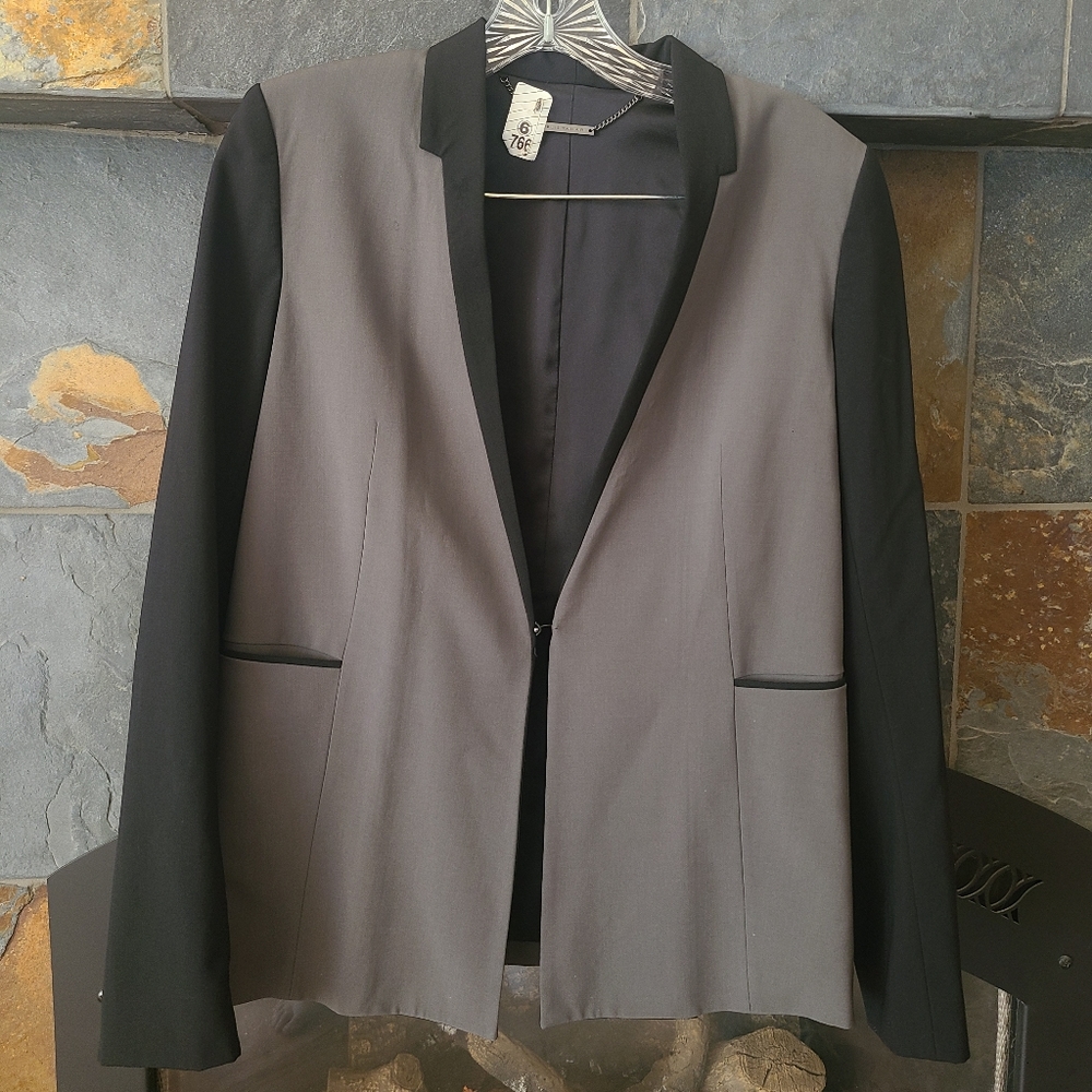 Elie Tahari Green Grey and Black Hook Front wool blazer jacket women’s size 2
